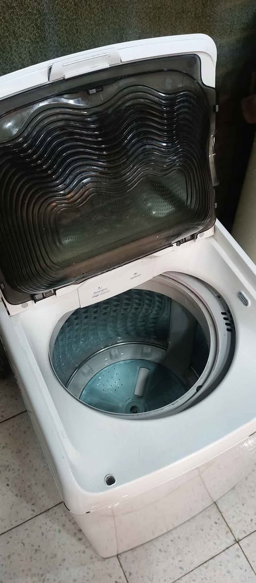 غساله سامسونج 15 كيلو 
 اي خلل ما بيه بلاديه 
نظيفه كلش تغسل 
 بطانيات ولحافات 
يوجد توصيل 
السعر 200 الف
رقم التواصل على الواتساب *********** بغداد, العراق
