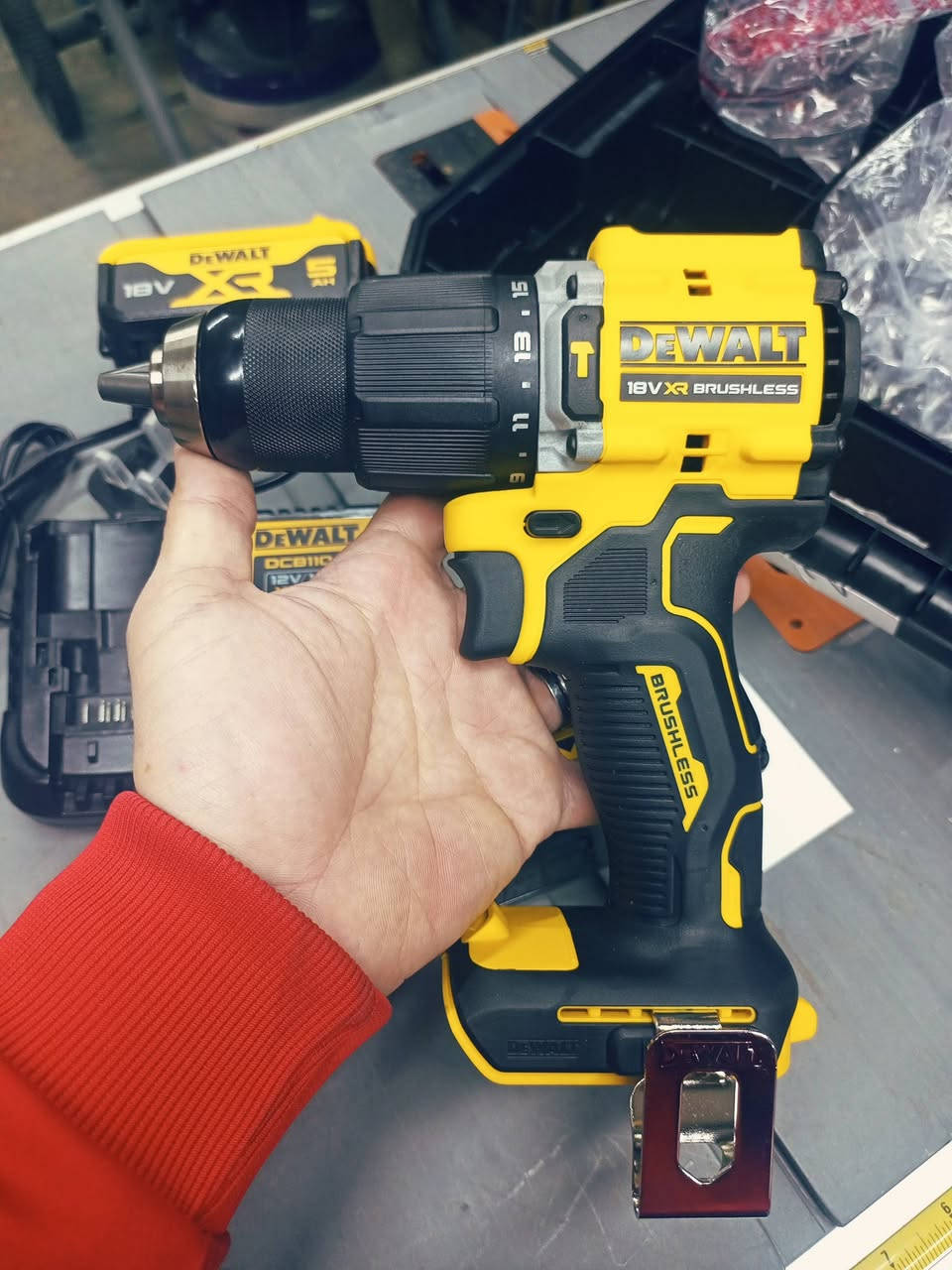 ديولت اصلي جديد
بغداد 
حي العدل 
***********
واتساب
