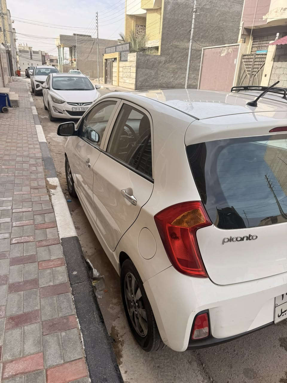 كيا بيكانتو خليجي موديل 2016 مكفوله من الصبغ فقط بارد مكانين ماشيه
72 الف قابل للزيادة فتحه تحكم ستيرن جهتين ويل كب كير مكينه مكفول رقم اربيل بأسم شركة للاستفسار مكان السياره كربلاء ***********
