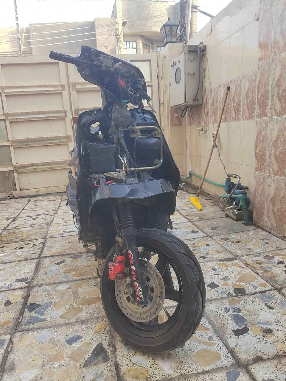 اسلام عليكم سكنس 140 كوم حديد كوم حديد نضفت لكابريتر ماشتغلت ناريه بيها بانزين توصل محرك شلعه ومعدل تخبل بس من نضفت لكابريتر ماشتغلت بعد تايرات جددد
فاكيوم جدد تجفيت قبل شهر مجفتها
سعر 100قفل قفل قفل رجاً
بغداد حي البنوك
***********
