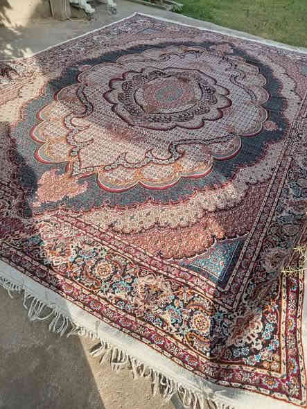 زوالي كاشان ايراني للبيع وحده قياس 3*4 سعرها 90 والثانيه مترين ونص * 4 سعرها 75
العنوان.. الكرابلة شارع جامع شيخ ناظم 
***********..متوفر واتس آب على الرقم
