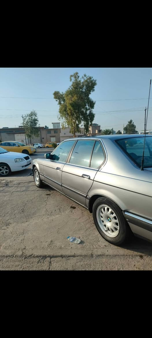 السلام عليكم BMW/735 للبيع سيارة نضيفه وحلوه كدام العين شرط كير محرك شرط على فحص 
سيارة 
بيها جاملغ سايق كد شبر ما مصلح 
باتري جديد 
لايت زينون +سوار 
طخم تايرت جديد 
سنويه باسمي شرط التحويل كابون بانزين بيها 
سيارة  شرط  ترايك وين ما تريد 
السعر 50 وبيها مجال للطيبين  السيارة مسويلها ادامه كامله من دعاميه لدعاميه تعال خاص واذكرلك ياهن حتى منشور ميصير هواي خاص موجود


**إذا كنت صاحب هذا الإعلان وتريد حذفه لأي سبب، رجاءا أرسل رسالة إلى الدعم الفني**