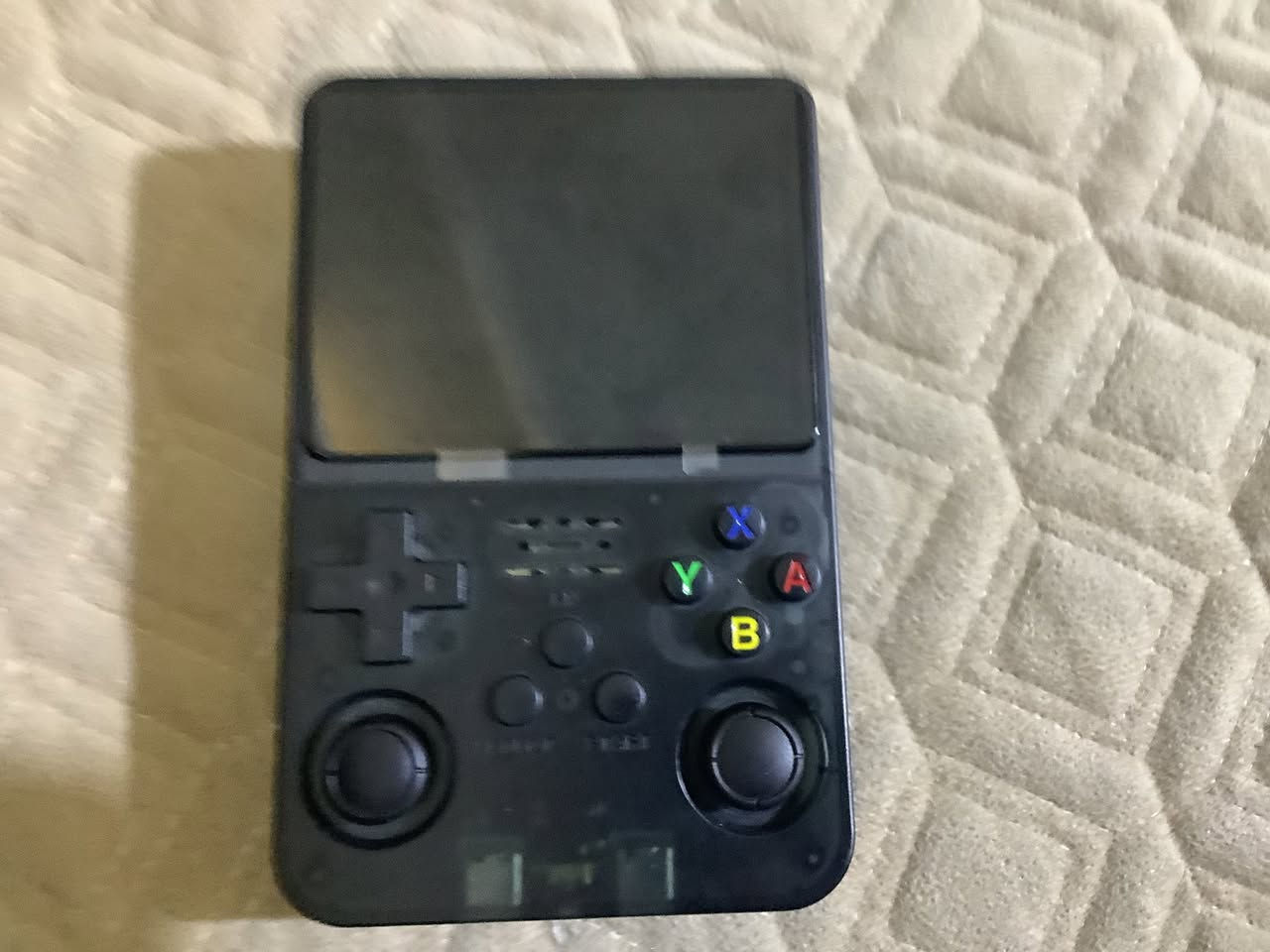 جهاز ألعاب محمول جديد رام 128 بس بيه مشكلة من اخليه على شحن تطلع نقطعة شحن و تروح ابيع فحم 15  و 
كامرة تصوير كامل ملحقات سعر 35 مكاني ديالى بعقوبة إذا ما تقدر تراسلني دزلي طلب صداقة   واني أراسلك


**إذا كنت صاحب هذا الإعلان وتريد حذفه لأي سبب، رجاءا أرسل رسالة إلى الدعم الفني**