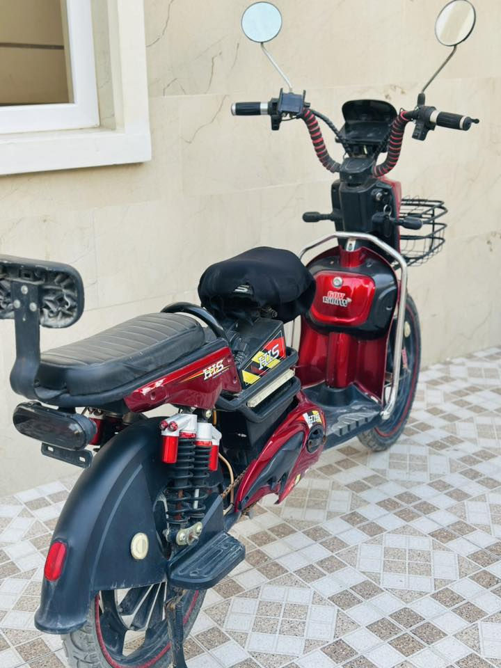 باسكل شحن للبيع موديل 2025 بطارياته تعبانات فقط السعر 350 الموقع بهرز للتواصل   ***********
