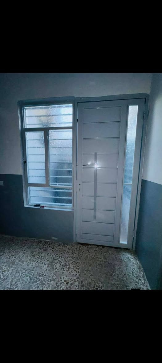 بيت للبيع موصل حي الانتصار شارع 30 قريب على مدرسه المكارم مساحه 125 طابق ونص ملك صرف سند طابو الزهور السعر 65 وبي مجال الاتصال والاستفسار على هذا الرقم مكتب ابو خالد للعقار شارع 60 مقابل سنتر الانتصار ***********رقم***********
