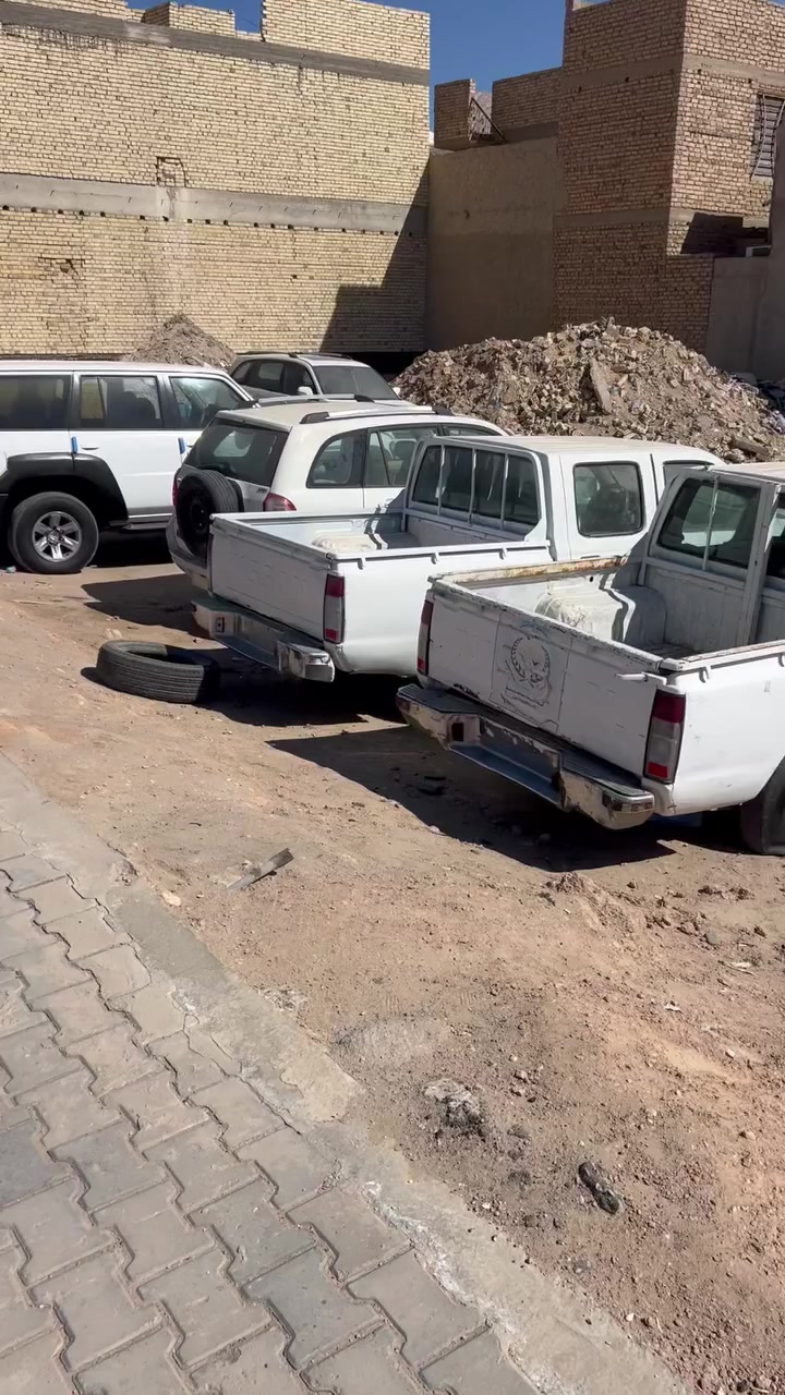 سيارات مزاد وزارة داخليه بيهن كتاب رسمي تمشي بيهن وين متريد اسويلك وكاله ام باركود وانته ترقم كلهن شغالات 
اسعارهن مناسبه 
اتصل وتدلل 
مكان سياره كربلاء مقابيل الملعب الدولي 
***********
