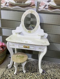 ميز اطفال سعره 25 طبله وسطيه 25   بغداد 07821344588