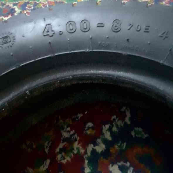 سلام عليكم تاير واحد جبلي اصلي مال شركة سعر 15الف مكان تاير جكوك شارع حسينيه قمر بني  هاشم يحب يتواصل ***********
