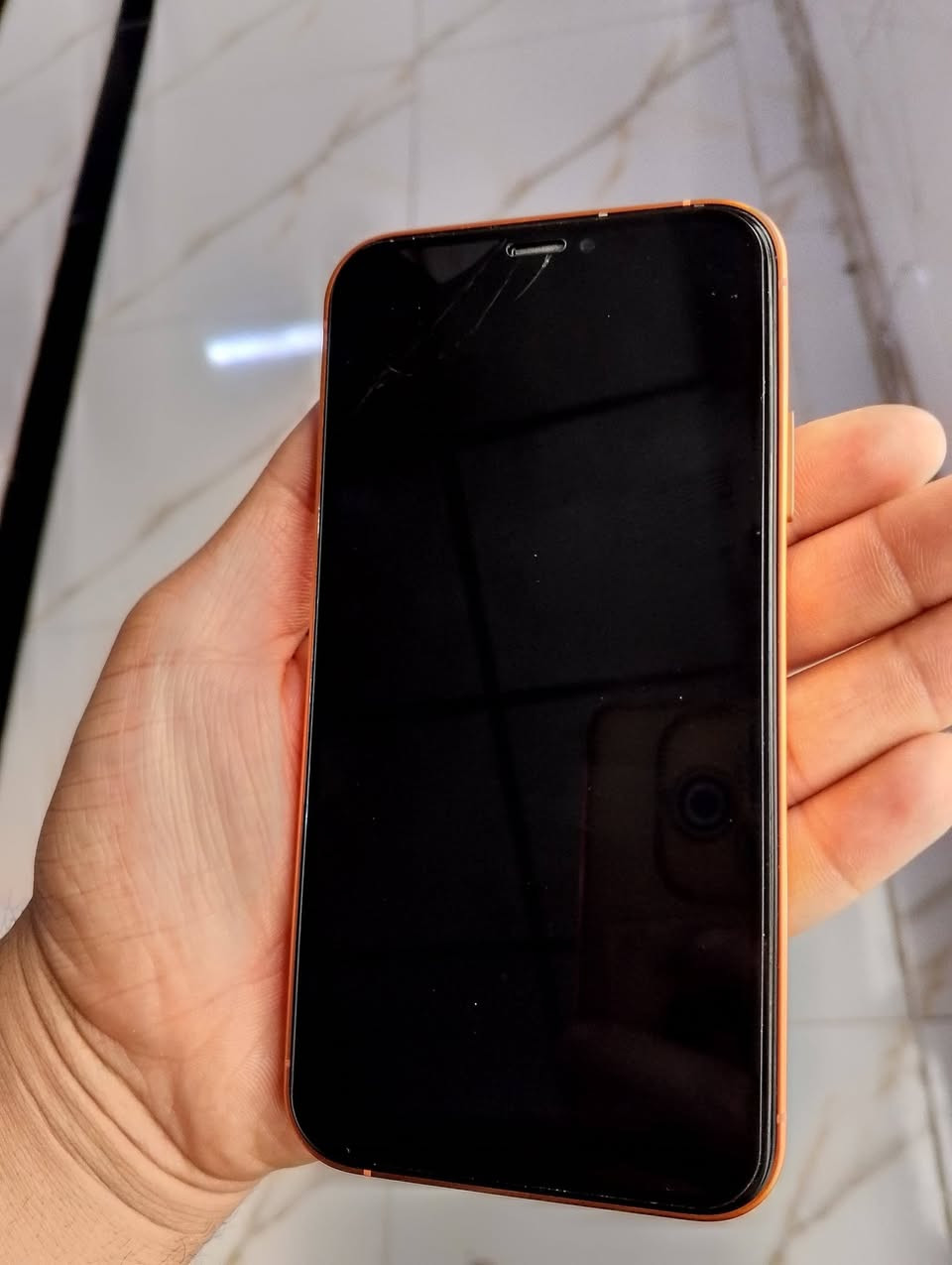 السلام عليكم
ايفون Xr محور شاصي اصلي 17 برو البرتقالي المميز
البطاريه 100 ٪
الذاكره 128 غ. ب
الجهاز كلش نظيف ومابي ي خلل
بس كسر الشاشه كلش قليل مماثر ع ي شي 
 التواصل خاص او على ***********
