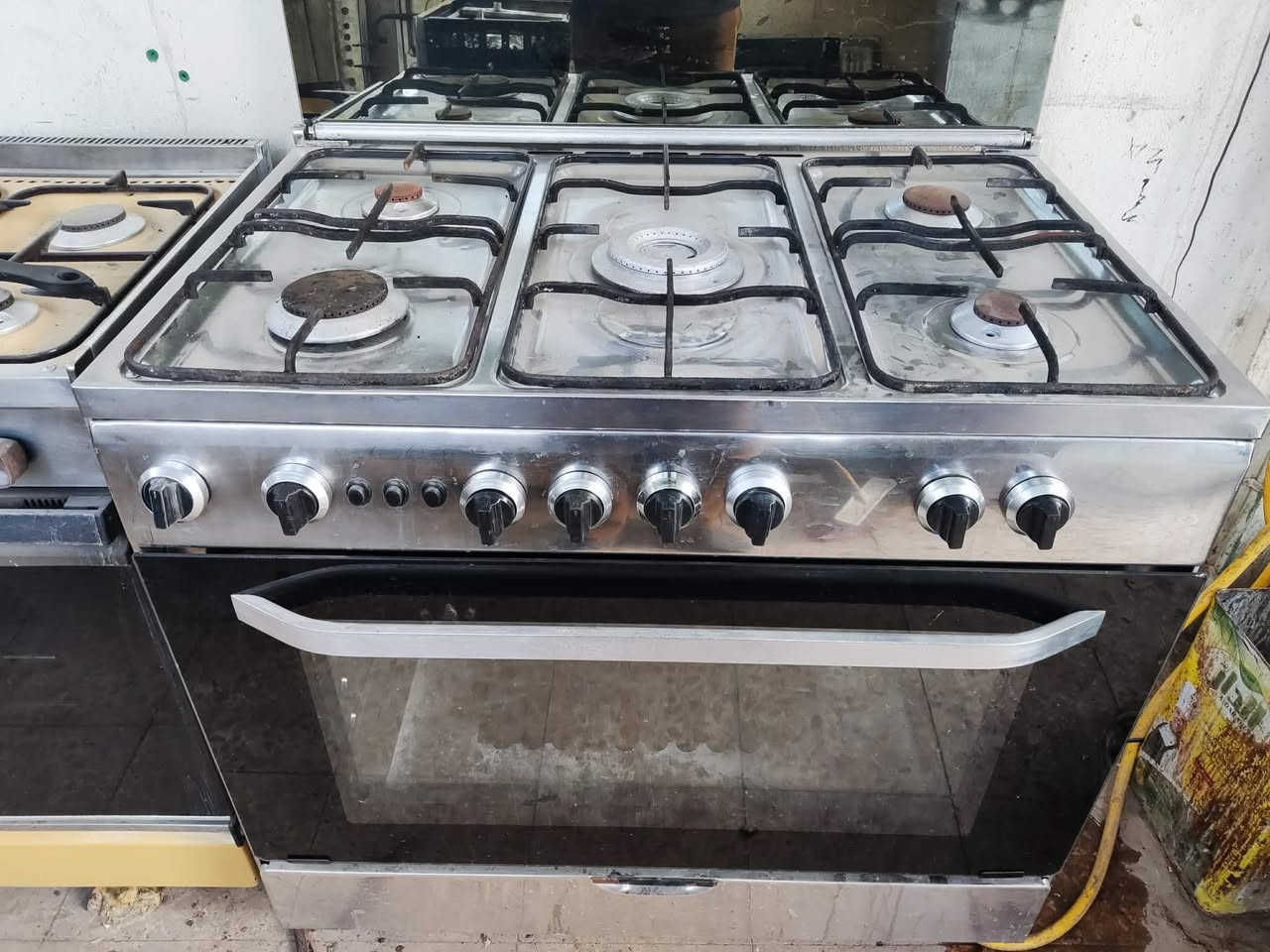 طباخ  فريش مصري
الاصلي باب الاول
 نظيف وشغال على الفحص. والضمان 
  ضمانة شهرين. 
  اي اشكال بي اني خادم
سعره175 وبي مجال بسيط
مكاني نجف  سوك حنون.   ***********

اراوس بطباخات تعبانه. مناسبه
