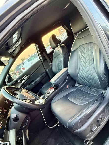 ‏2023 Kia Sportage X Line
 كيا سبورتج إكس لاين
(بدون ايرباك) ضرر قطعتين صبغ 
رقم اربيل الجديد تحويل وكاله ٪؜100
مواصفاتها 👇🏻جايه بدعاميه برستيج 
+مازدات لدات 
.بصمة  بصمه ابواب
بصمه تشغيل تشغيل عن بعد 
صندوق كهرباء 
 شاشة كبيره لمس
كاميرا دوارة 
رادارات / رادار امامي /رادار جانبي /رادار خلفي
 حساسات خلفي 
خرائط 
 كشنات تدفة‏  + شاحن بالكشن
 كشنات جلد 
 دفع رباعي  نضام جبلي وثلجي وترابي
نزول منحدرات                                                    
كشنات كهرباء
.تبريد قطعتين 
.اوتوهولد .   
ويل كروم 
بلوتوث USB ابل كار بلاي والاندروير 
 حاجب ليد
.نقطه عمياء
.اشاراة بالمراياة الجانبيه                                     
. فول تحكم ستيرن                                             
. كير أوتو + عادي.                                              
-اوتو بريك.                                                         
. بريك بصمة.                                                      
‏Led .+  زينون
.شحن اللاسلكي                                                            
. نضام قياده أيكو + سبورت + نورمل
. مثبت سرعه
. تحديد مسار 
. دمامات صوت  
.لايت بلادي Led  زينون
. رادار الخطوط البيضاء  
‏.شاشة إلكترونية
 تشغيل عن بعد 
‏-AUTO HOLD
‏Auto start 
سياره جديده بمعنى الكلمه. 
سعرها 203 مكاني بغداد الكرخ
***********
