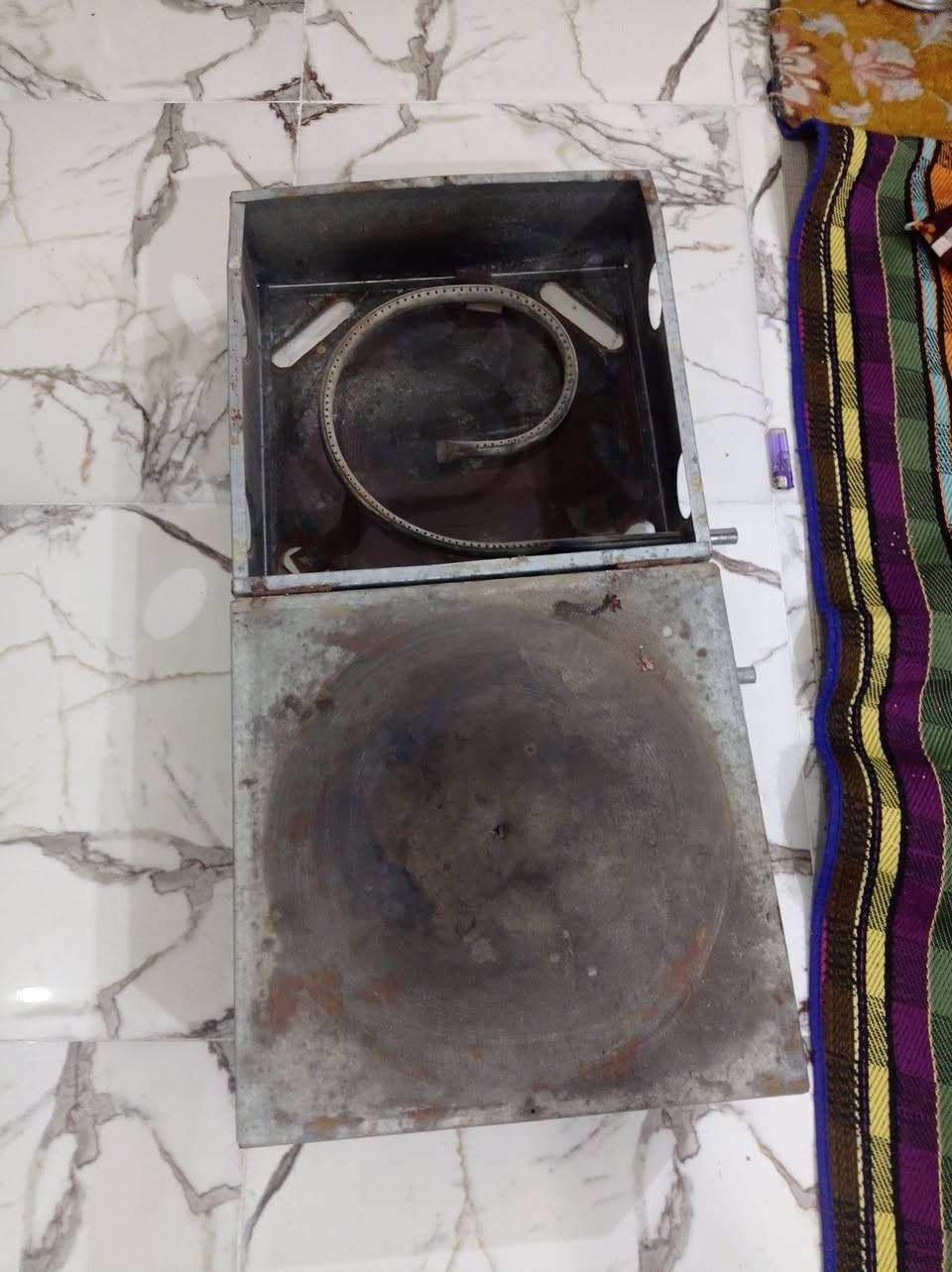 تنور ارضي نضيف جدا 
ما مستخدم هواي


**إذا كنت صاحب هذا الإعلان وتريد حذفه لأي سبب، رجاءا أرسل رسالة إلى الدعم الفني**