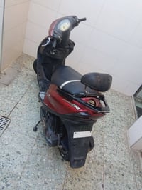 ماكس للبيع دراجه بلاديه مامفتوحه ابد فقط بيها دخان قليل بالبدايه مكينه...