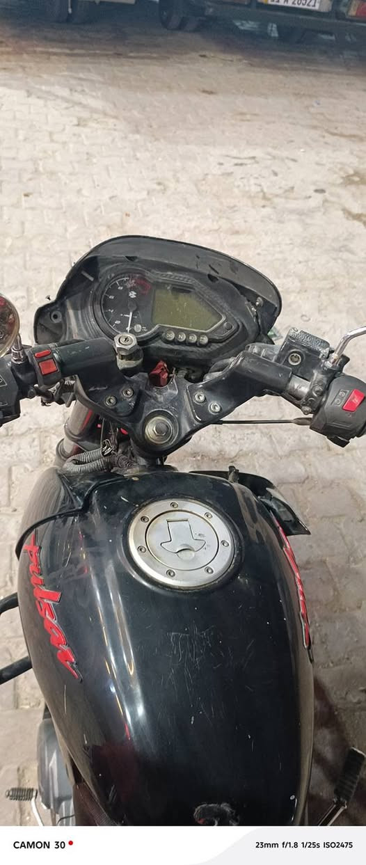 سلام عليكم بولسر موديل ٢١
السعر ٩٠٠
مدينة الصدر 
‏‪***********‬‏
