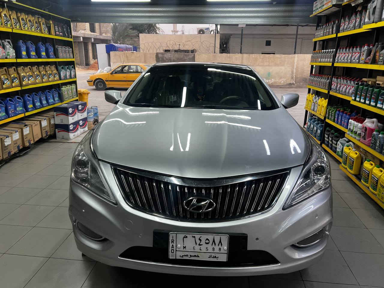 هونداي ازيرا 2013 مغلفة بالكامل ppf لون سلفر امريكي
ماشية 160 الف وقابل للزيادة
رقم بغداد باسمي 
محرك 3300 المرغوب ما مفتوح شرط 
بيها  جاملغ السايق ضرر داخل العراق مبدل ومصبوغ  وحادثه البنيد ودعامية فقط بدون دواخل ومبدلات  ومصبوغة الدعامية الامامية والخلفية فقط
سياره فول و1 على 1 vip  تبريد وتدفئة بالكشنات 
بصمه ابواب بصمه تشغيل بصمه بالصندوق 
بنوراما 
حساسات امامي خلفي 
لايتات زنون 
برده خلفيه كهرباء
برده على ابواب الخلف 
المرايه الداخليه تعتيم 
اناره بالدشبول 
اشاره ترحيب عند الاقتراب من السياره 
اشاير بالمري 
مانع انزلاق 
الاناره الداخليه لد 
الكشنات الاماميه تحكم كهربائي 
مراية قلاب
الجامات الاماميه اوتو 
تحكم كامل بالستيرن 
مثبت سرعه
ارضيه مغلفه  
قطعتين تبريد
صدر وحدادية جديد
منظومة تبريد جديدة
تخم تاير حديد هانكوك
مكان السياره بغداد
السعر 125
وللاتصال *********** وبي واتساب
