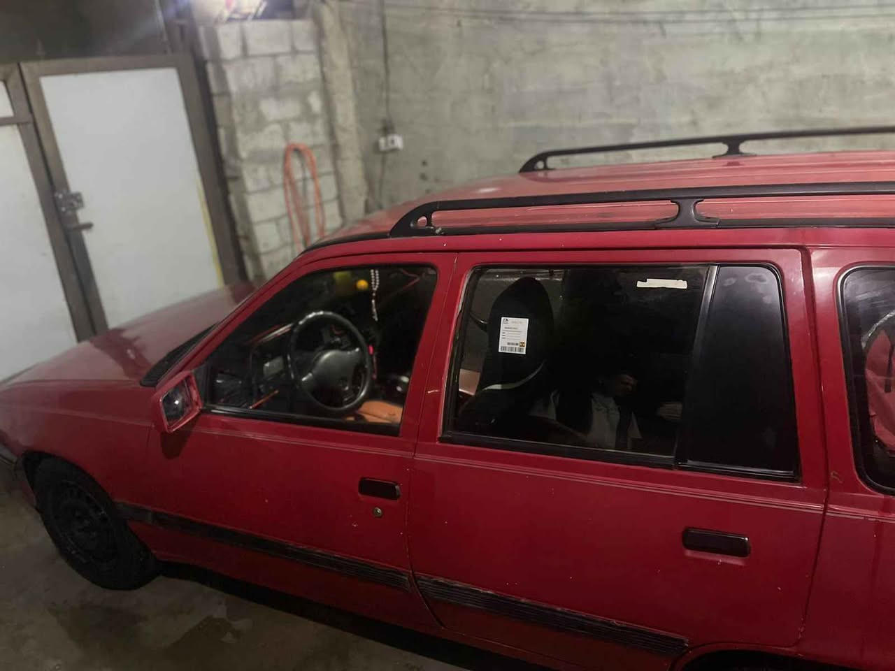 موديل 91صاحبه موجود اب كركوك كامله مابيه بقص كل كهربياته شقاله بيه اشويه بخار وبيه جامرلق واحد صبق دوشمه جديده واربع تايرات جديده شراي اتصل *********** كركوك, العراق
