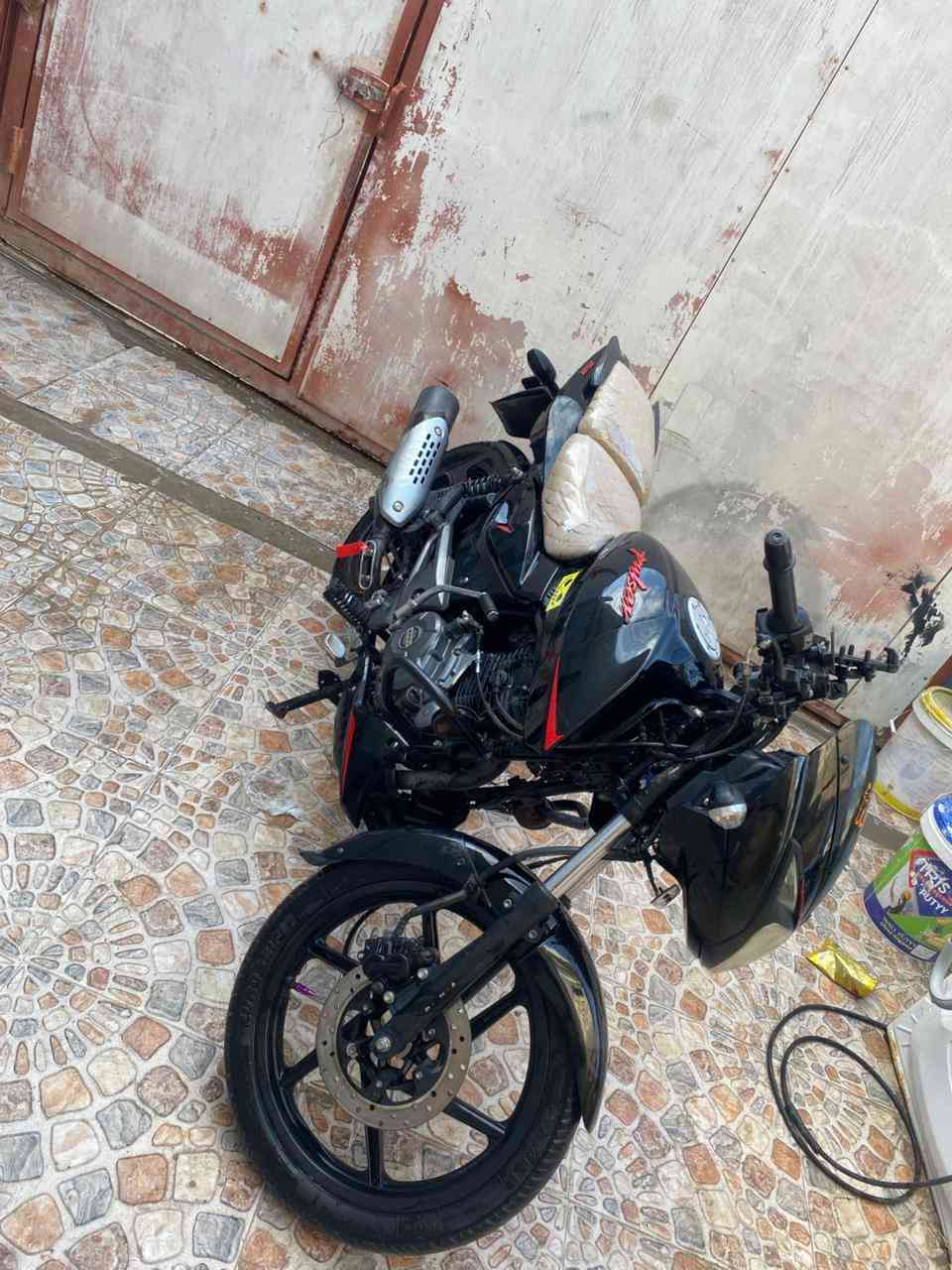 سلام عليكم دراجه بولسر أوراق اصولي مديل 2021دراجه كفاله عامه نكره سلف محرك كفاله لا دخنه ولا صوت لا نضوح لا مفتوح كله كفاله بيه منضومت زنون كزوز كاربون فايبر رياضي و البلادي هم موجود دراجه شلعه ومعدل شرط بظناش كير اول نمره جوه والبقيه فوك  نضام البطح عينه اشاير صطاب قفل كلشي شقل استخدام شخصي ابد ما مشتقله دلفري ابد دراجه كفاله عامه سعرها 1300وبيه مجال بصيط مكاني بصره ابو الخصيب رقمي***********
