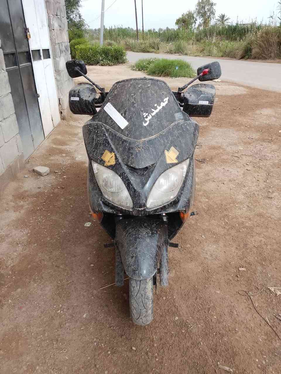 فورزا للبيع سعر 600 للمكان بغداد اليوسفيه ***********/***********
