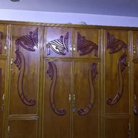 غرفه اخشاب • نظيفه • مجال قليل