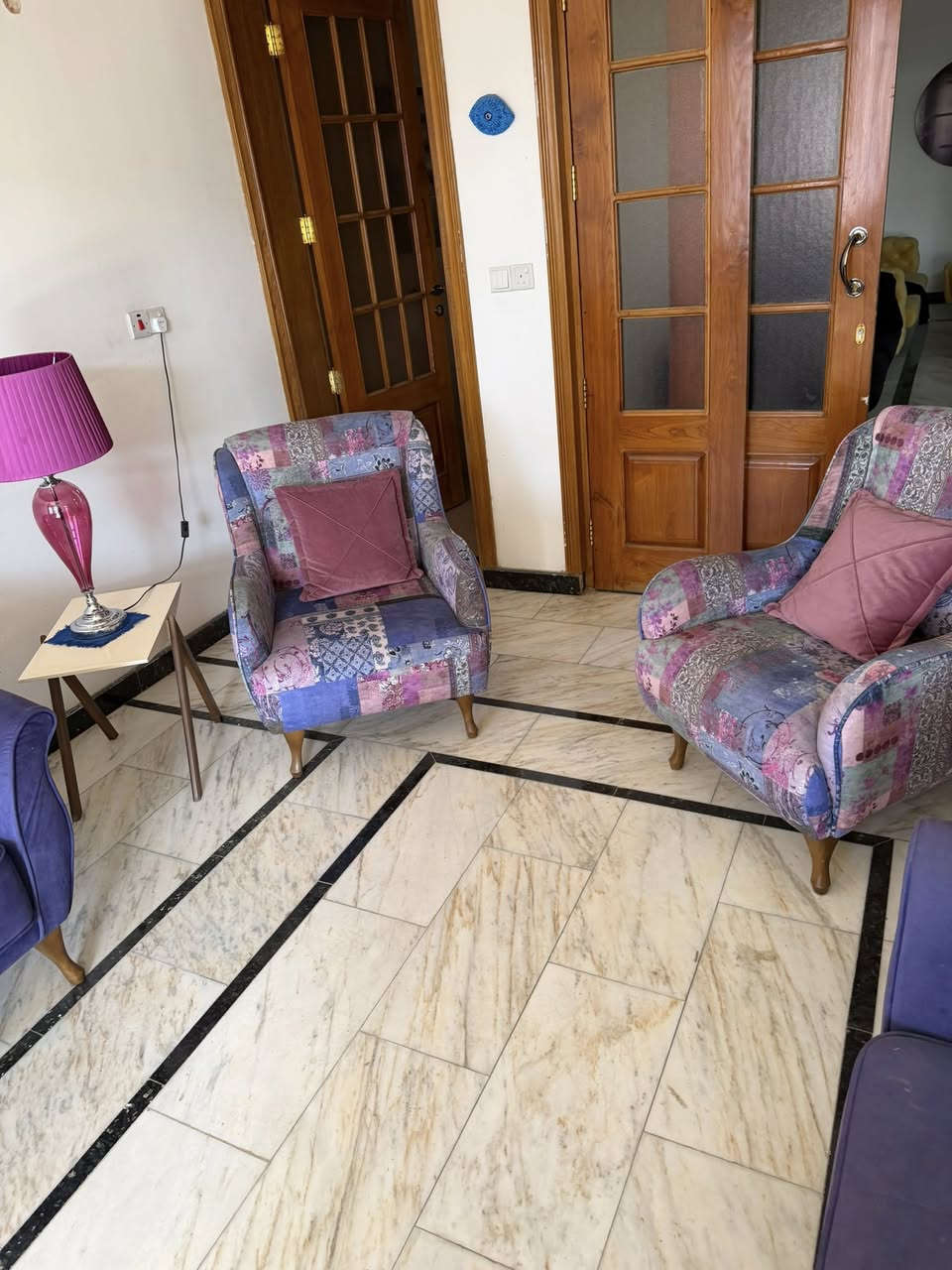 عشر مقاعد مع ميز وكراسي وبوفيه وطبلات وتيبلام للبيع منطقه كاظميه


**إذا كنت صاحب هذا الإعلان وتريد حذفه لأي سبب، رجاءا أرسل رسالة إلى الدعم الفني**