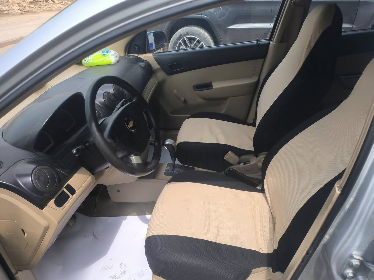 السلام عليكم افيو 2013سياره جاهزه من كل النواحي مكان السياره بابل قرب جسر بته السعر 76$وبيه مجال الاتصال ***********
