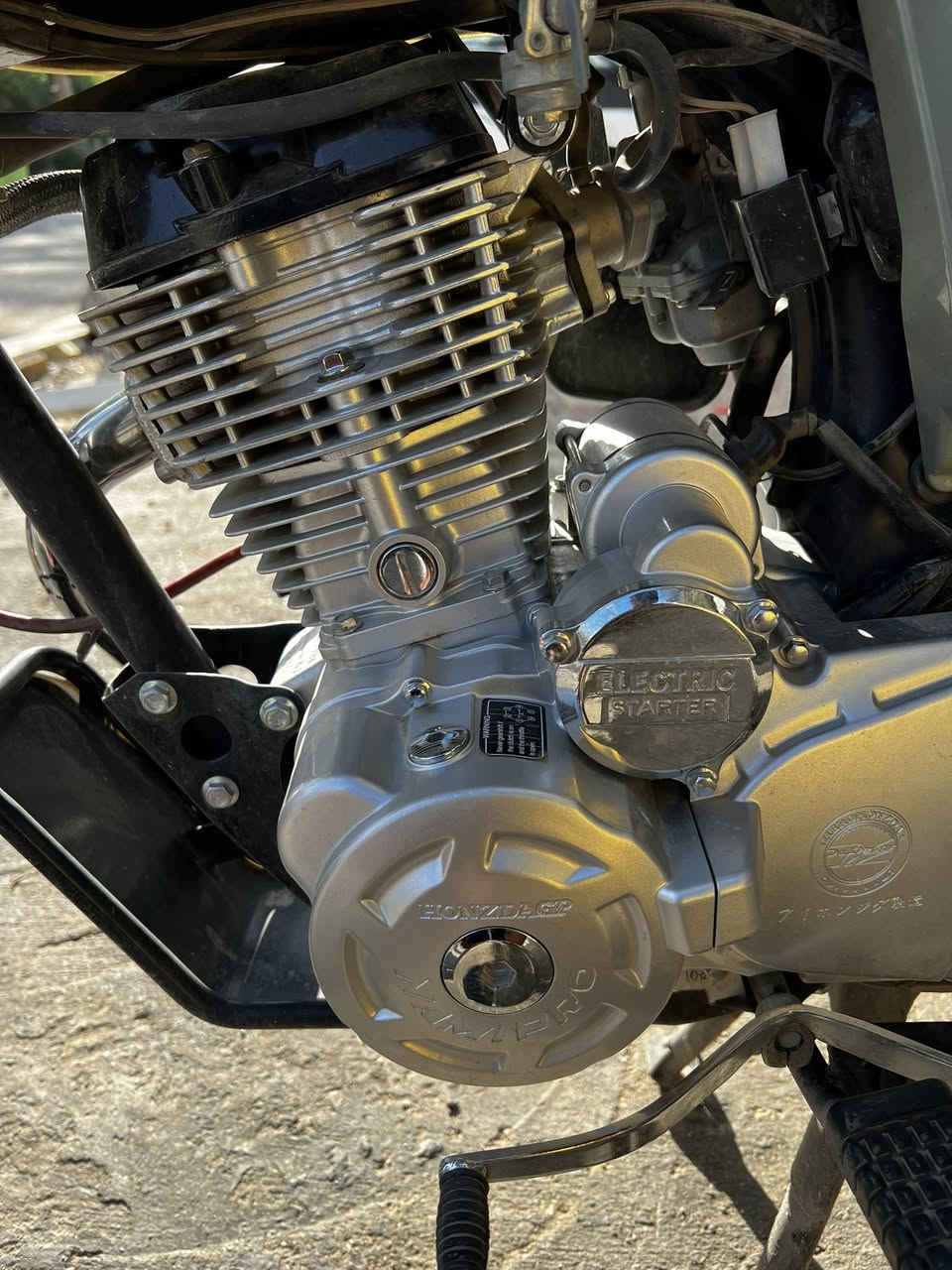 السلام عليكم
دراجه ناما برو 2025 
ماشيه 3300
دراجه كلشي مابيها نقص كهربائيات كامله
مكينه خير من الله
المواصفات :
3 انظمه تشغيل
بصمه
سويج 
تشغيل عن بعد
بيها نضام حماية ضد السرقات
مكينه 200
شاشه ديجتال
صرفيه بانزين قليلة
بيها مسجل
ستاند موبايل شحن واير ليس اصلي
جنطه مرتبه
مرايات 
.
.
.
دراجه امانه الله ولا مره موديها مصلح والصور شوفه عينكم كلش نظيفه ومرتبه رايدها ب 875 وبيها مجال بسيط كلش للشراي
المكان : الداوودي محله 611
رقم : ***********
