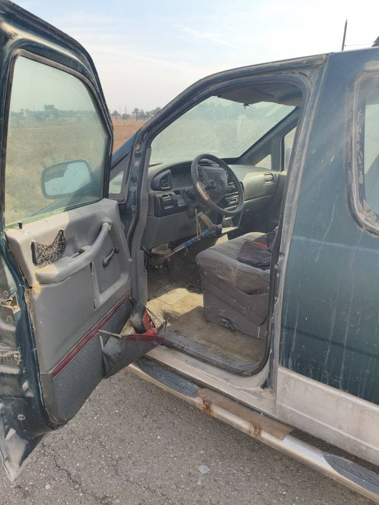 رقم الهاتف/ ***********
 سياره شغاله بس متروكة  كير محرك شغال . 
 صاحب السياره متوفي . بغداد, العراق
