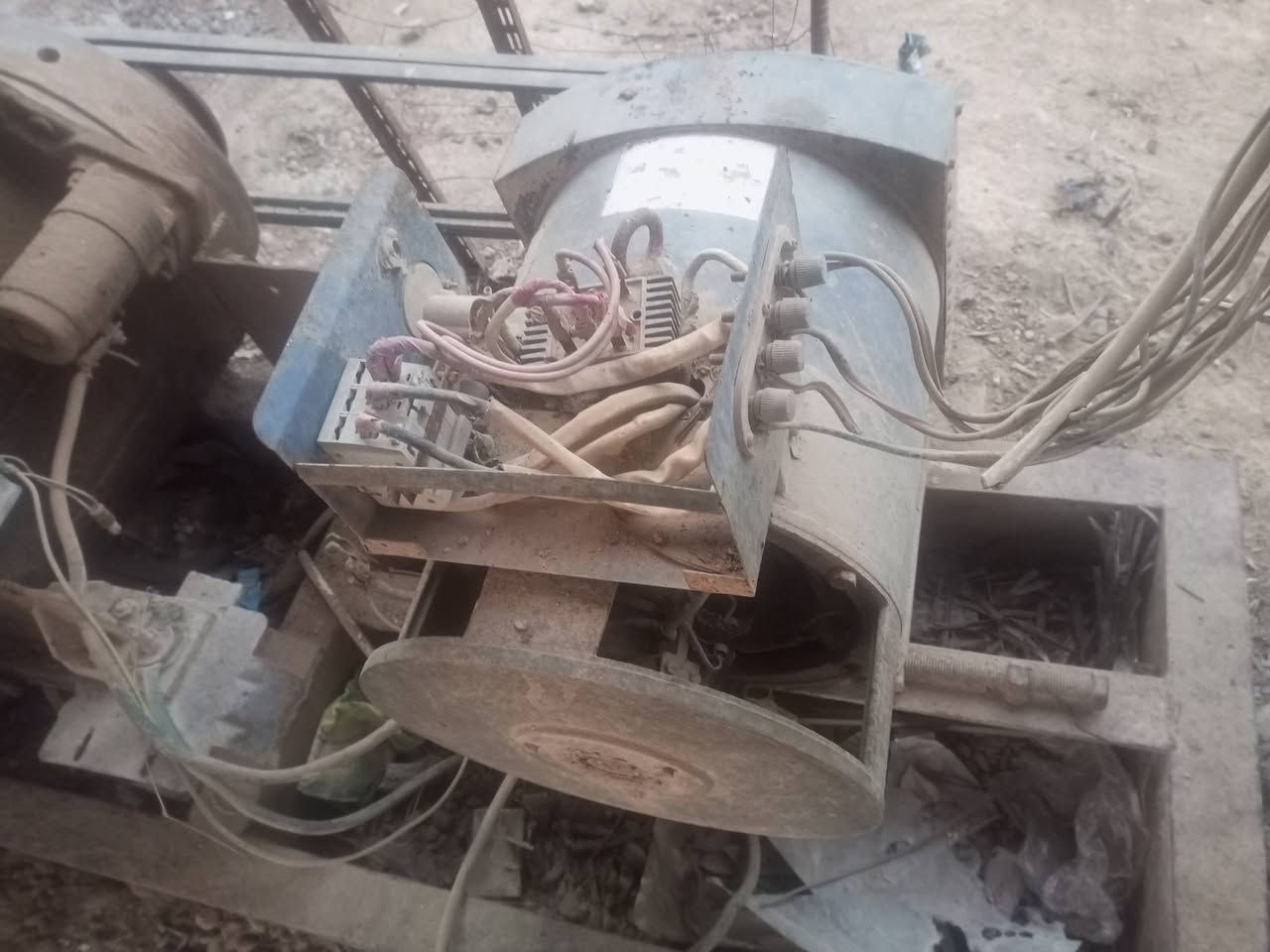 السلام عليكم
للبيع للبيع 
راس التوليد شرط مكينه شرط نقصها طرنبه عاطلا أبيع على وضعها مكاني صلاح الدين تكريت قضاء العلم ***********//***********
