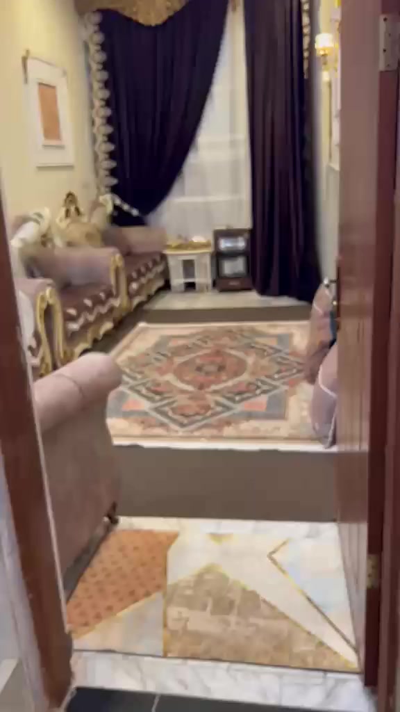 🔥 فرصة ذهبية – مشتمل للبيع بسعر مناسب 🔥
📍 الموقع: حي أور 300 – قرب جامع الفردوس (منطقة هادئة وخدمية)
🏠 طابق واحد – جاهز للسكن
📐 المساحة: 80 متر
📏 الواجهة: 4 متر
✨ تفاصيل المشتمل:
• غرفة نوم مريحة
• استقبال مرتب
• صالة واسعة
• مطبخ حار وبارد
• صحيات داخلية وخارجية
• مدخلين (ميزة مهمة للعوائل)
📄 نوع العقار: طابو صرف (ملكية مضمونة)
💰 السعر: 165وقابل للتفاوض
📞 للاستفسار: ***********
☎️ اتصال & واتساب
