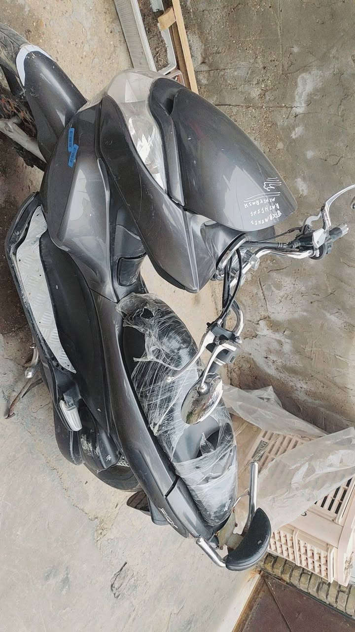 السلام عليكم لبيع السعر 1300مكاني الشعب ***********
