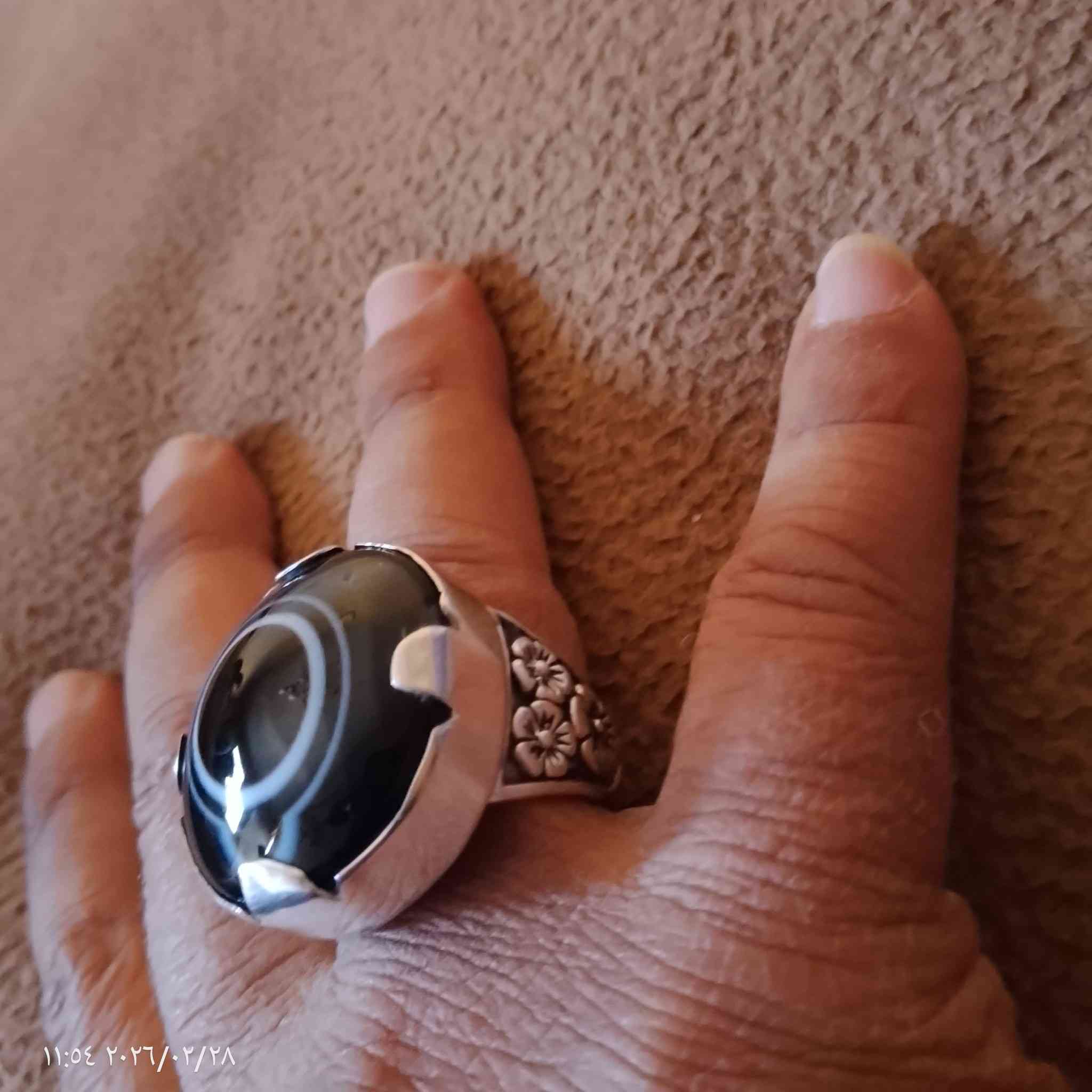 جزعه عملاقه جمال ودلال وفخامه واناقه
ااسعر 150 الف قفل 
بابل المركز 
***********
لايوجد توصيل
