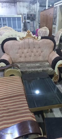 تخم قنفات كامل ١٠ نفرات مستخدم نضافه ٩٠ بالميه السعر ٤٠٠ الف للاستفسار...