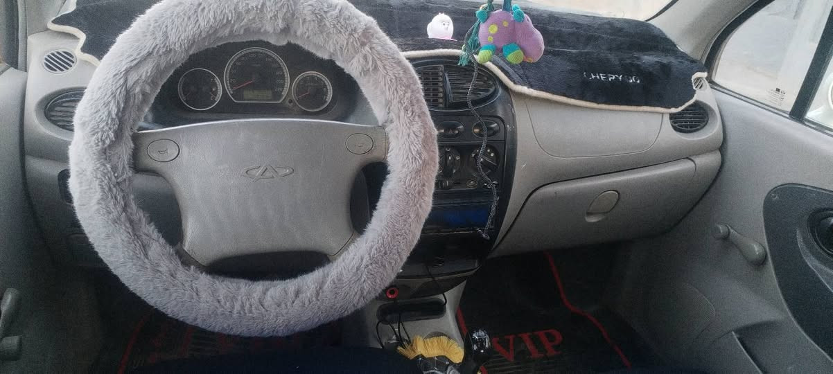 السلام عليكم كيوكيو ١٣ للبيع كير محرك شرط ومابيه صبغ بس شوييييه خياس بالداير يعني مو شرط تسويهن اقابلك مع الشرعي كبل بس مايرضى غير التحويل داخله حلو كلش بغداد المحموديه *********** السعر ٢٥ ومن تجي الحجي يختلف
