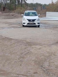 نيسان صني  سياره جديده مو٢٠٢١ سنويه بعدهي منتهيه سياره بيها بس بارد بل...