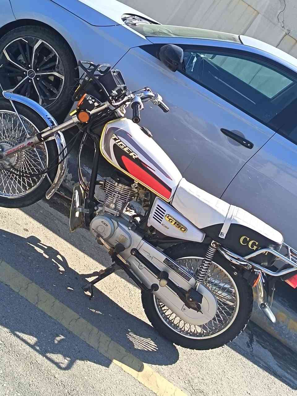 ماطور تايكر ابو الختم 2020.
منفيس موجود
محرك شرط ما مفتوح
تايات نضافه 100/100 
اشاير طخم جدد
قبق زنجيل جديد 
ويل جديد 
سعر 550


**إذا كنت صاحب هذا الإعلان وتريد حذفه لأي سبب، رجاءا أرسل رسالة إلى الدعم الفني**