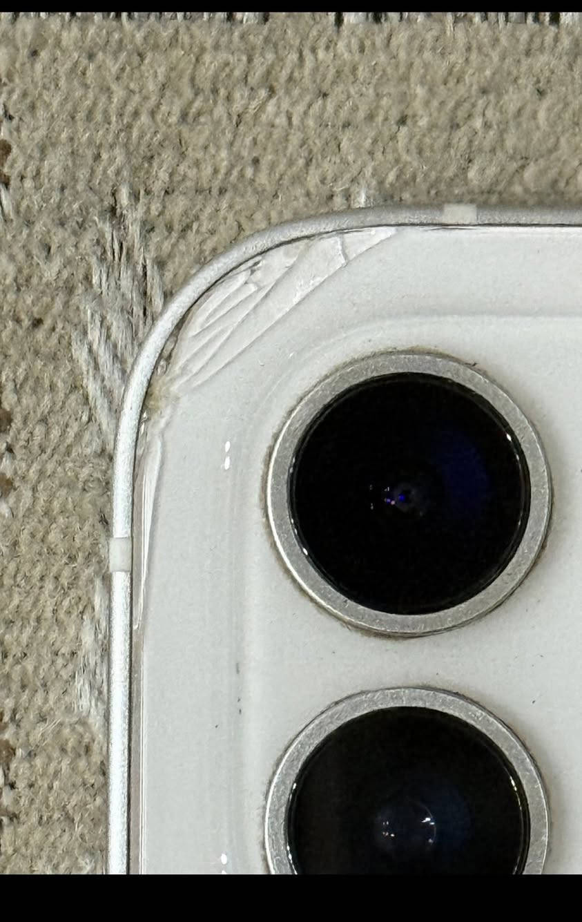 السلام عليكم ايفون 12 عادي للبيع ((مامفتوح  نهائياً ))
ذاكرة 128 
البطارية ٧٥ 
بس بي هذا الفطر شوي من فوك الكامرا مايأثر نهائياً <<<<<والمنفذ مال الشحن يحتاج تبديل>>>>>>> 

>>>>>قيم واخذ<<<

.


**إذا كنت صاحب هذا الإعلان وتريد حذفه لأي سبب، رجاءا أرسل رسالة إلى الدعم الفني**