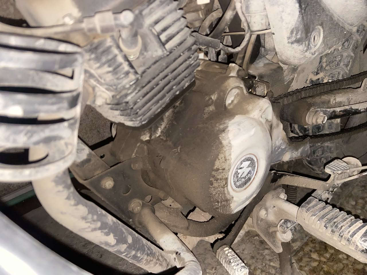 سلام عليكم بوكسر مرقم موديل 22 دراجه هاي دهن مال واشر كور  مدري بوشه ينضح دهن هاهيه بس وكلشي مابيه دراجه يحتاج ترتيب شوي مثل دوشه كشن وهيج شي عنواني بغداد الدوره سعر مليون و700 بيه مجال *********** والي عنده مراوس شحن هم اراوس اذا عجبتني
