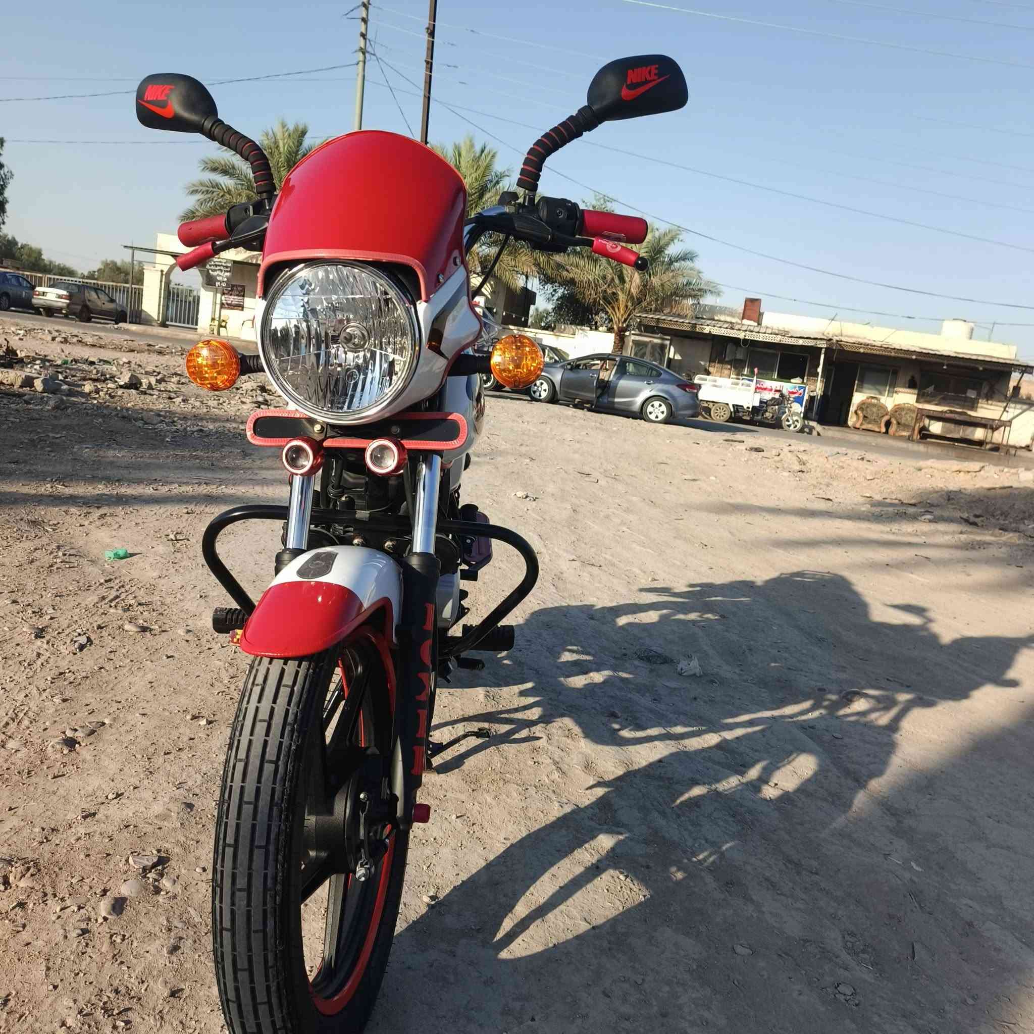سلام عليكم بوكسر للبيع مكلف بنشر
موديل 2023 بعدةزيرو
رقم سنوية كامل 
مكاني ديالى الوجيهية تقاطع ابو جسرئ
تواصل على رقم  ***********
