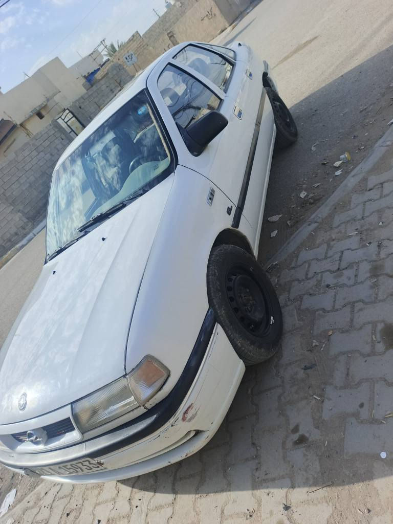 اوبل فكترا 1993 لوك بلادي بدون صبغ 
رقم شمالي سليمانية سنوية جديد لحد2030
بيها كوبون بانزين
حجم محرك 20 كير عادي 
سيارة مابيها حادث  حتی هلال بلادي كلها شرط
السعر46ورقة وبيها مجال بسيط 
مكان طوز خورماتو 
*********** طوز, صلاح الدين
