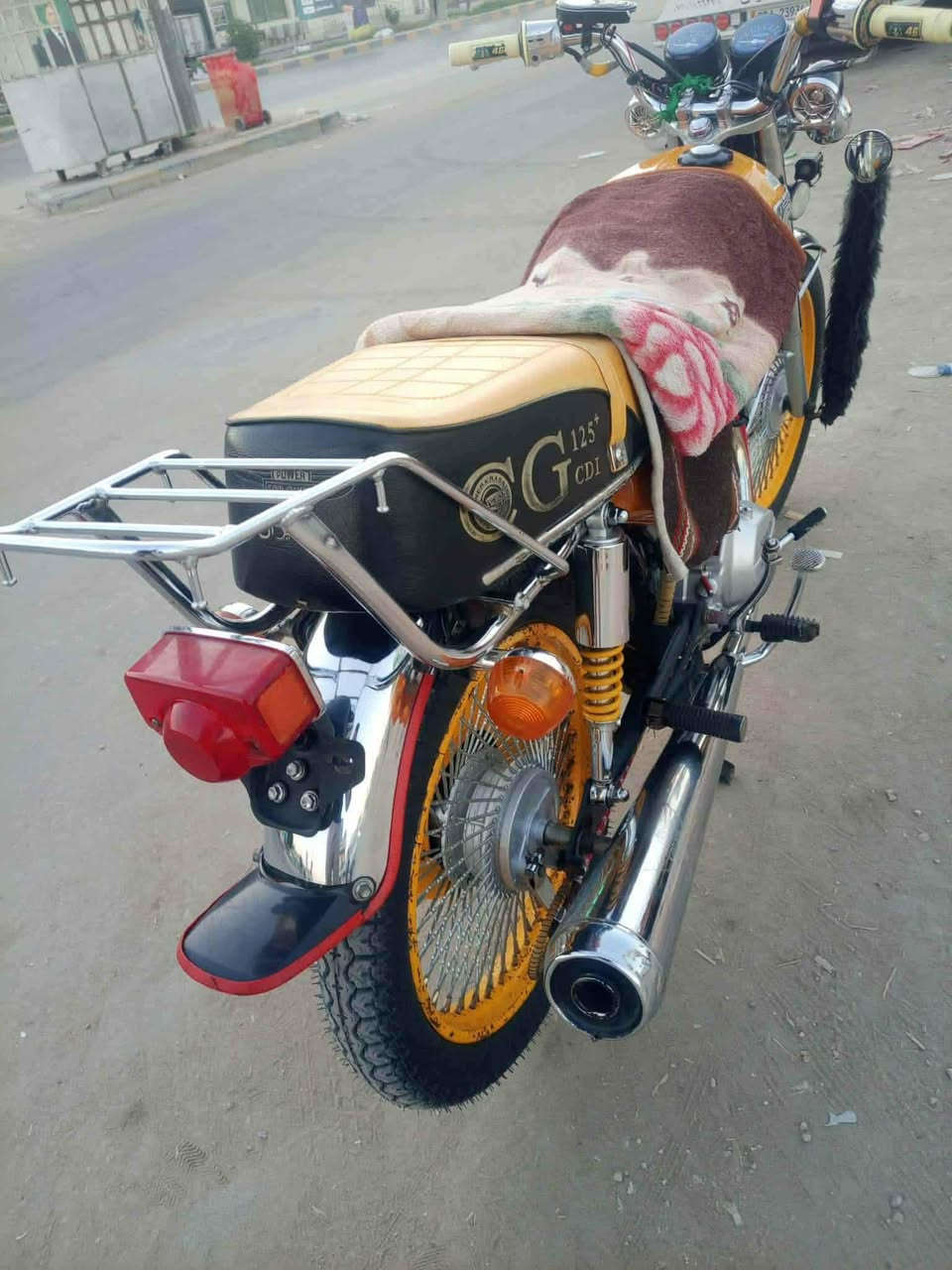 دراجه للبيع موديل 22 وكيلها العارضي مكينه ما مفتوحه المكان نجف السعر 900 وبيها مجال رقم ***********
