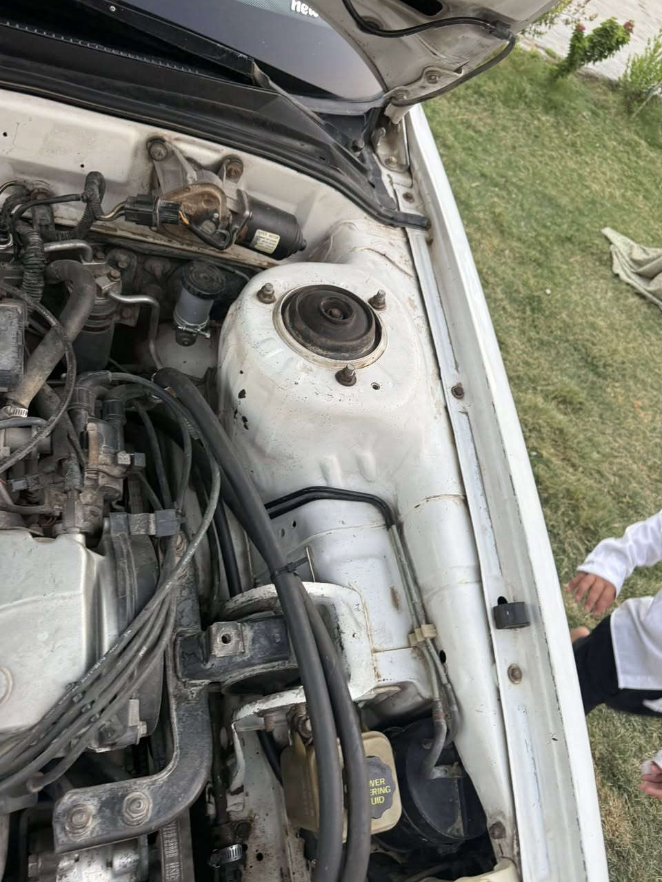 سوناتا موديل 93 سيارة بلاديه بيها كم قطعه مصبوغه مو كلها بدون حادث كير ومكينه صارلهم 3شهور شديناهم جديد مكينه 2000 منظومه تبريد جديده سنويه صارلها 5شهور ساقطه بنهايه ال25 السياره بأسمنه تخم تاير صدر خلفي امامي جديد شاشه ايباد السعر 47 وبيها مجال فقط بيع بدون مراوس العنوان ديالى كنعان نهر إبراهيم الرقم ***********
