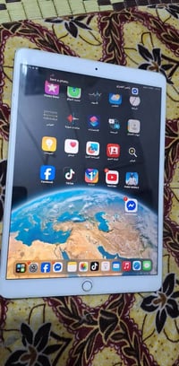 ايباد 10 برو • مكفول • ما دخل صيانة