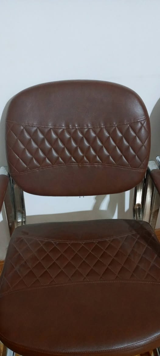 كراسي مكتب عدد3لواحد ب45 وبيهن مجال


**إذا كنت صاحب هذا الإعلان وتريد حذفه لأي سبب، رجاءا أرسل رسالة إلى الدعم الفني**