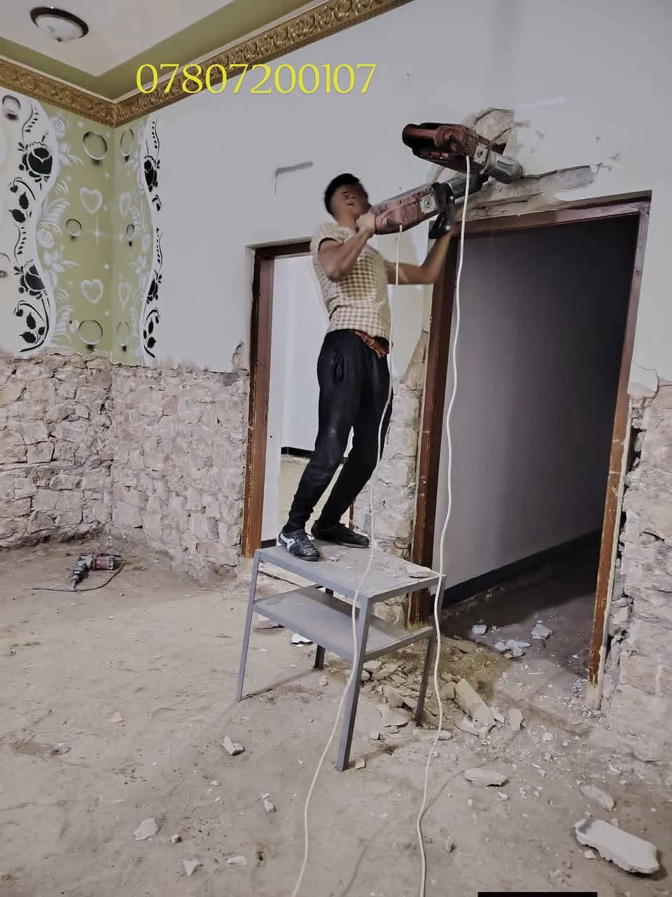 سلام عليكم يوجد كادر عمل جاهز/ تصعيد مواد/ تنضيف بيوت/ تفليش/ تكشيط/ تنضيف حدائق/ دفن نهري/ شقلنه ليل ونهار/ومعداتنه جاهز/ ماعليك بس تصال/ ***********
