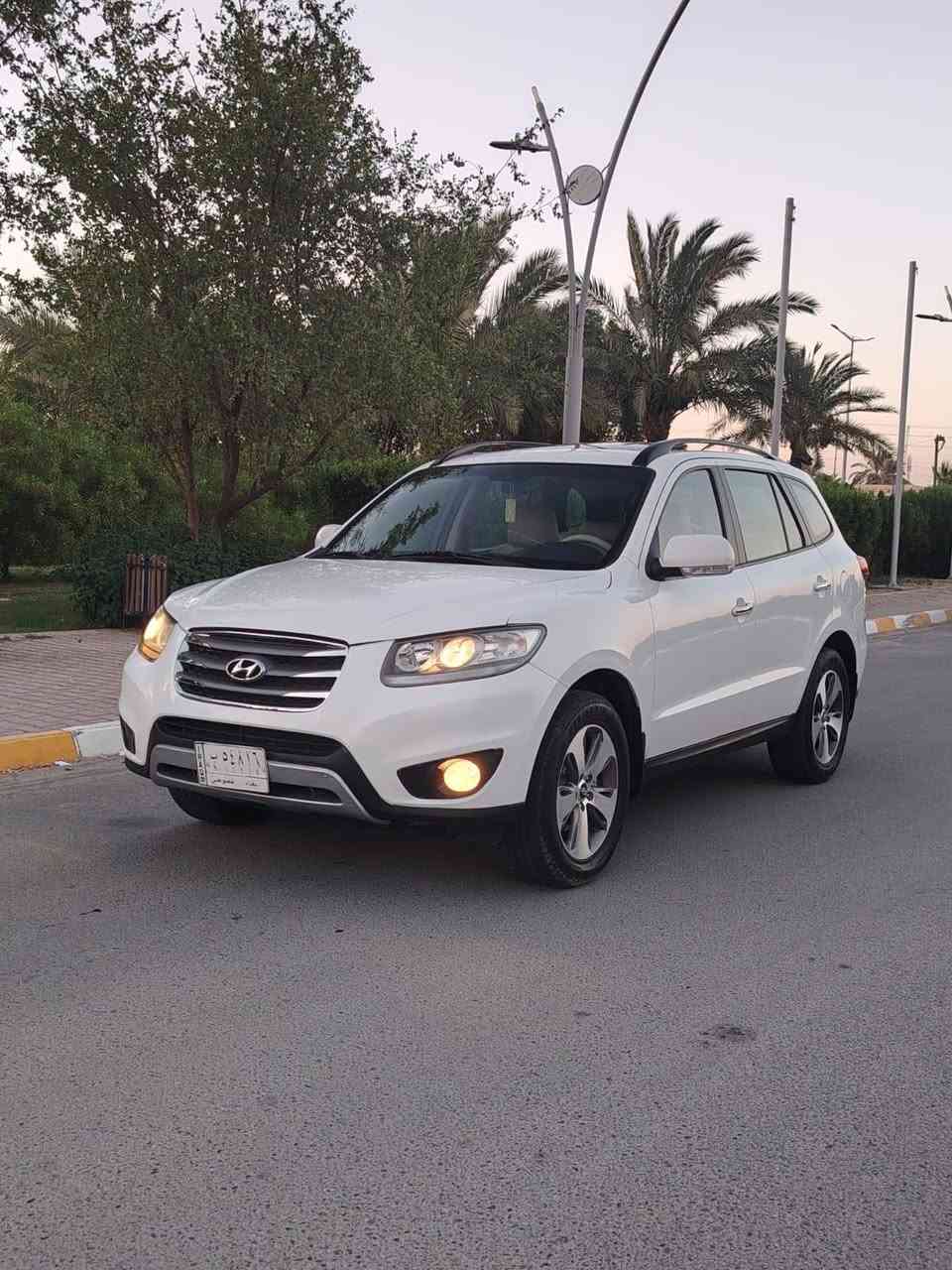 السلام العليكم سنتافي موديل 12خليجي  فول واحد على واحد مواصفات محرك 6سرندر بسعر 147وبيها مجال سياره كفاله عامه محرك وكير وتبريد كله بشرط تخم تايرات صدر امامي خلفي سبعه راكب ٣قطع تبريد مركزي تحكمات ستيرن كشن كهرباء ويل فراشه ٣بصمات  العنوان صلاح الدين تكريت ***********
