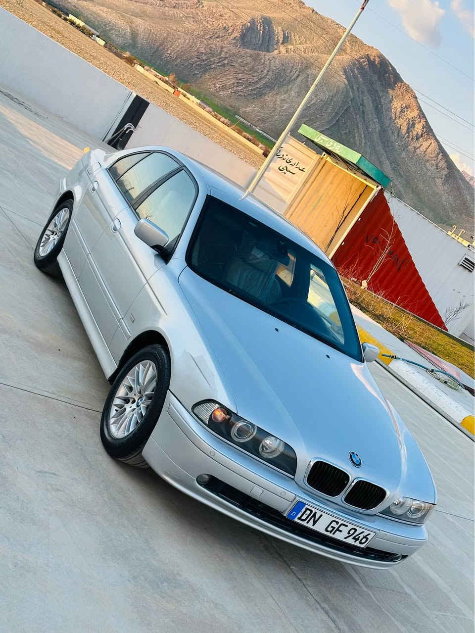 بیئیم سەقەر بۆ فرۆشتن 

مودیل2002.  525 تۆماتیک

مەنەفیست ئەسڵی 22داخیل بوا
گیر مەکینە ئەیبئ ئیس تەبریت 
بەشەرت بۆیاخ سەقفو حیزانم بەشەر چڵدو هیتەر 5پەردە بیلاد.  سیدی بۆکس 
زۆر تندو تۆڵە بی مەسرەف   *********** موشتەریی نی تیل مەکە لەگل ریزم ❣️ رانية, السليمانية
