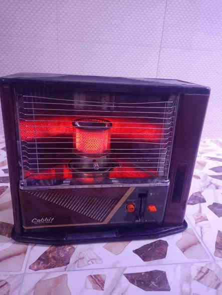 صوبة ياباني للبيع شرط الشغل كل عيب مابيها نظيفة لا غاز ولا هيس مال بيت كل نقص مابيها السعر70 وبيها مجال بسيط الاستفسار ***********
