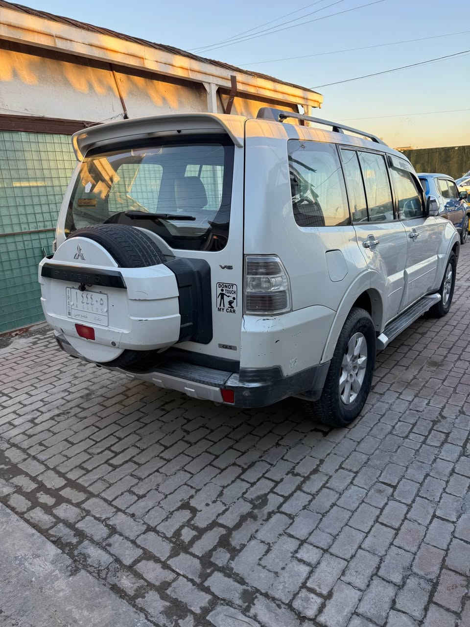 السلام عليكم باجيرو 2008 حبتور فول مواصفات مكفوله لا ضرب ولا صبغ ولا بارد الساره جاهزه السعر 123$ وبيه مجال الاستفسار ***********مكانه بغداد
