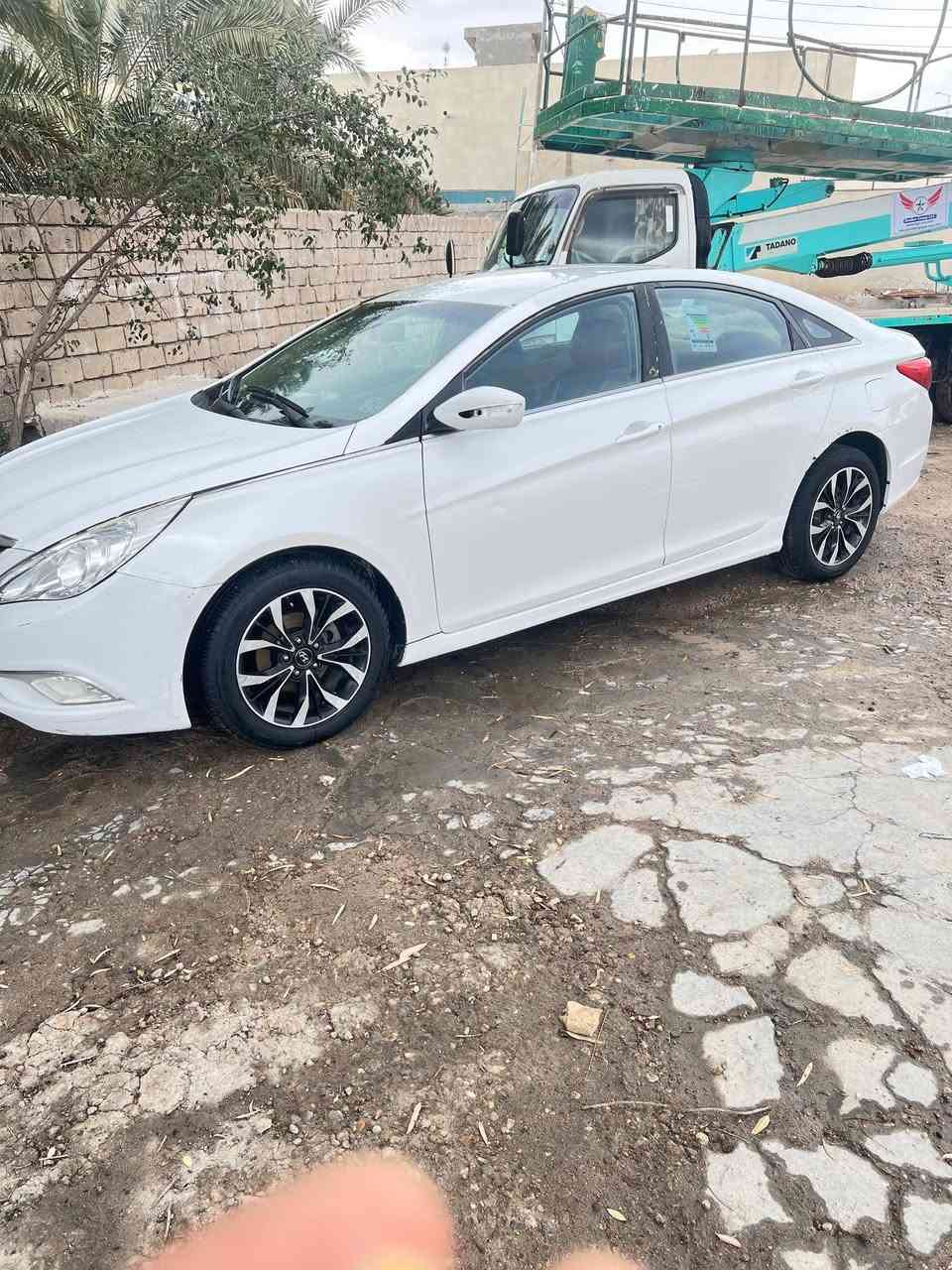 السلام عليكم سوناتا خليجي للبيع ٢٠١٠ مضلع رقم واسط مشروع وطني شاصي مكفول وسونار موجود وشوف شبيه المكان بصرة الدير الرقم ***********
