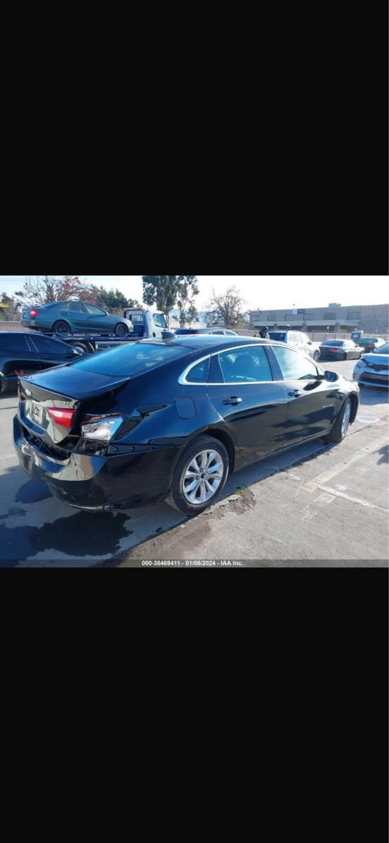 Malibu 2023 Lt 
ماليبو 2023 بدون صبغ
مواصفات Lt
السياره جديده جدا
ماشيه 28000mi
بدون صبغ فقط بارد جاملغ خلفي
السعر 14700$ 
العنوان بغداد

*********** بغداد, العراق
